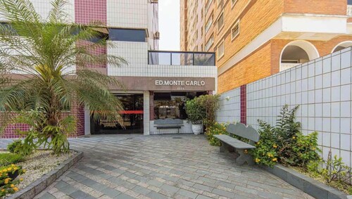 Apartamento na Praia Grande com vista mar