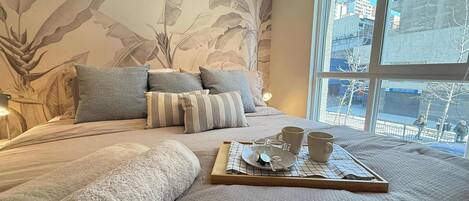 1 habitación, tabla de planchar con plancha, wifi y ropa de cama