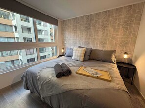 1 bedroom, desk, iron/ironing board, WiFi - HOM I WiFi | AA (Frio y caliente), Movistar Arena (Santiago)