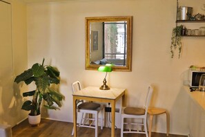 Dining - HOM I 2PAX, AA, Wifi, Smart TV, con acceso rápido a todo Santiago (Santiago)