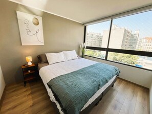 1 slaapkamer, een strijkplank/strijkijzer, wifi, beddengoed