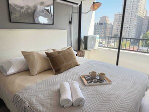 1 bedroom, iron/ironing board, WiFi, bed sheets - HOM l 1D1B WiFi Calefacción Lavandería Smart TV (Santiago)