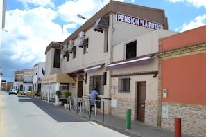 Exterior - HOSTAL PENSION LA RUTA (Escacena del Campo)