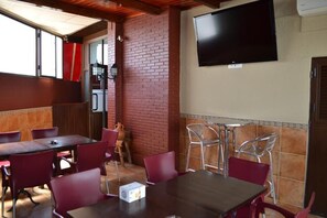 Dining - HOSTAL PENSION LA RUTA (Paterna del Campo)