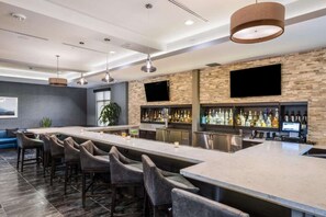 Bar (on property) - Your Silicon Valley Base | Rooftop Views & Fitness (Milpitas)