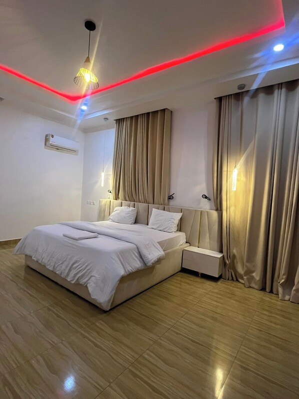 Economy Apartment, Balcony, City View | Desk, laptop workspace, blackout curtains, soundproofing - Bigjay Apartment (Abuja)