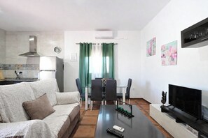 TV - Chalet Amanecer    . (Conil de la frontera)