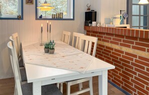 Dining - Cozy home in Sæby with sauna (Sæby)