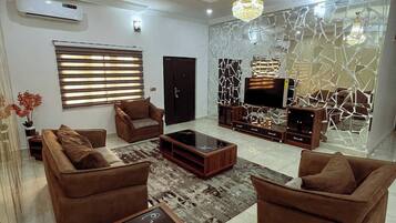 Economy Apartment, Balcony, City View | Interior