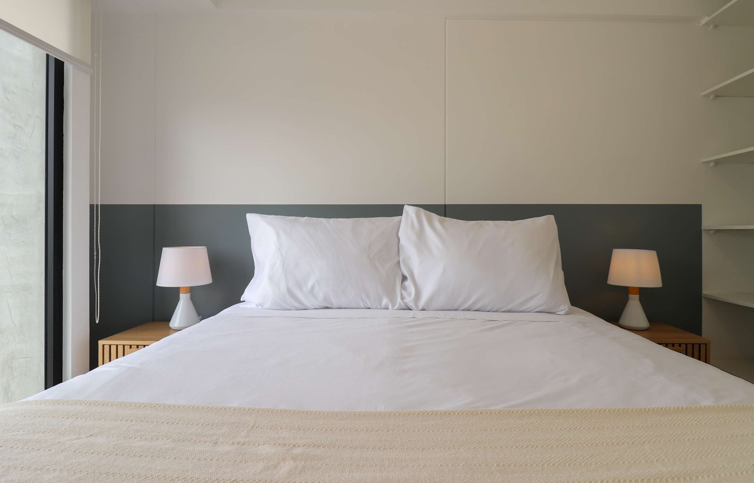 2 عدّة غرف نوم وخدمة الإنترنت