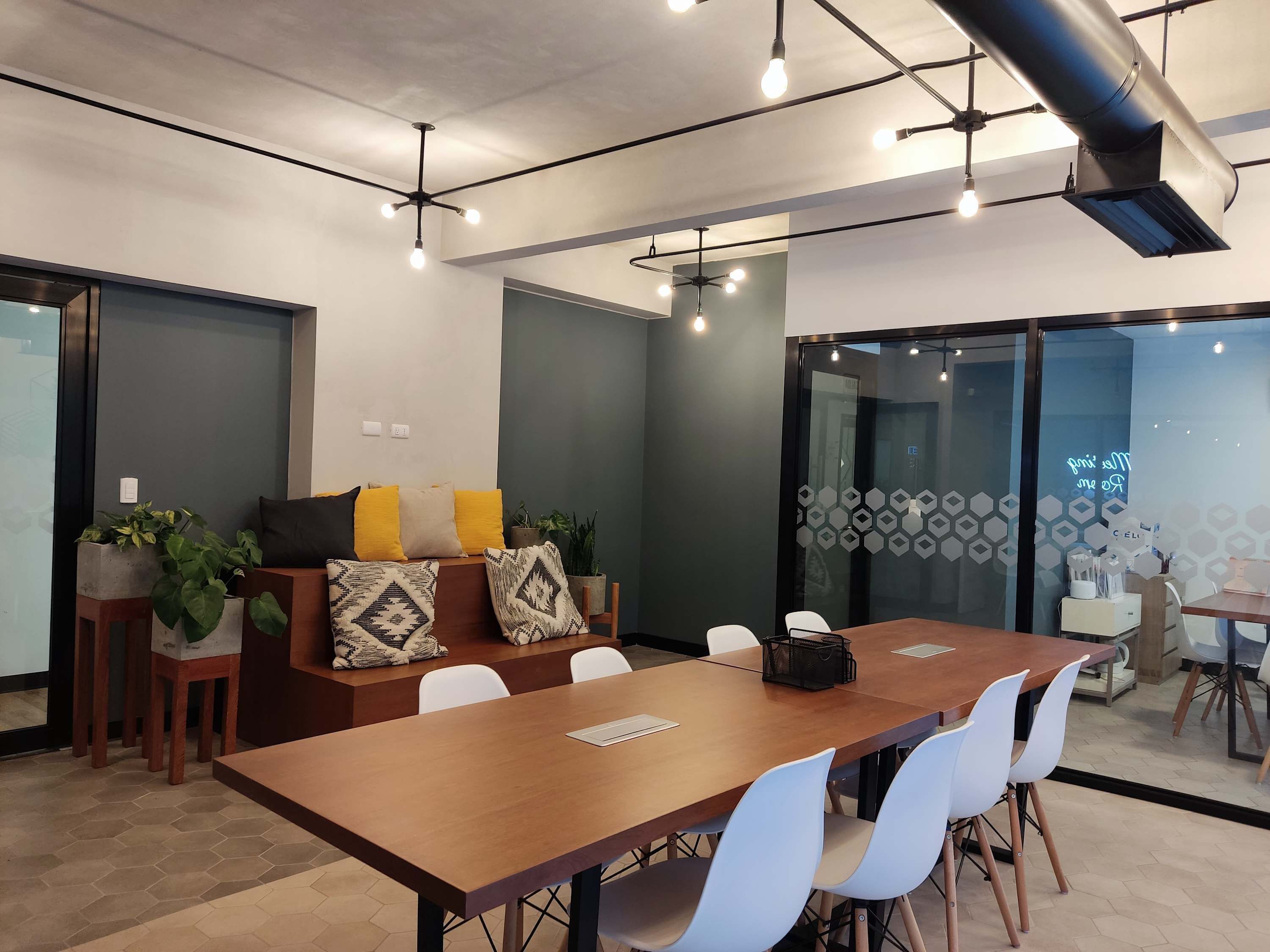 Apartamento | 2 dormitorios y Internet