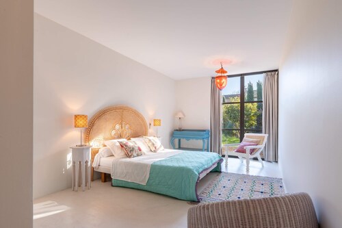 Villa Vilo Your Paradise in the Heart of Alpilles