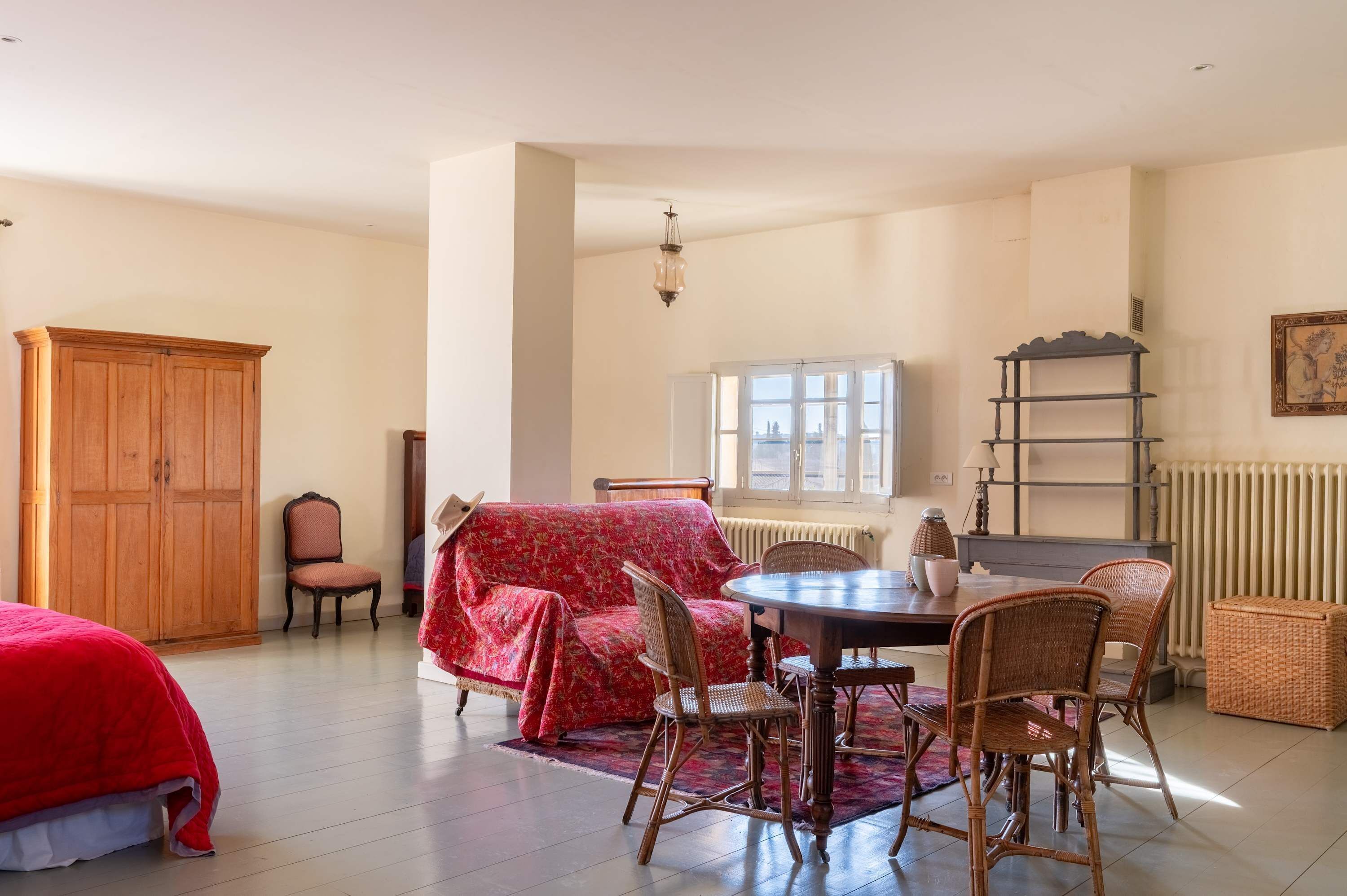 5 bedrooms, Internet