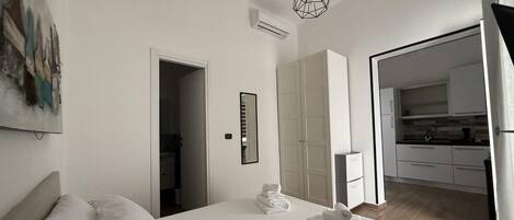 Strykejern/-brett, wi-fi og sengetøy