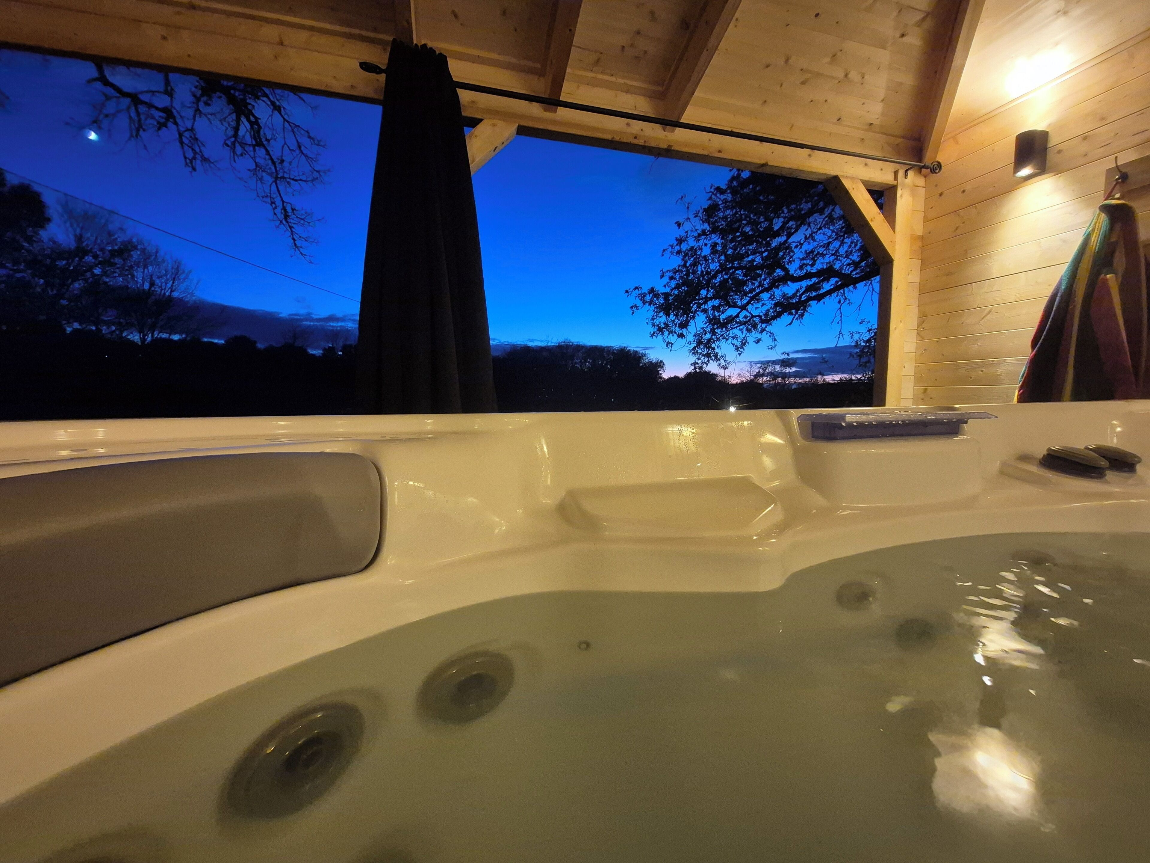 Bain à remous extérieur