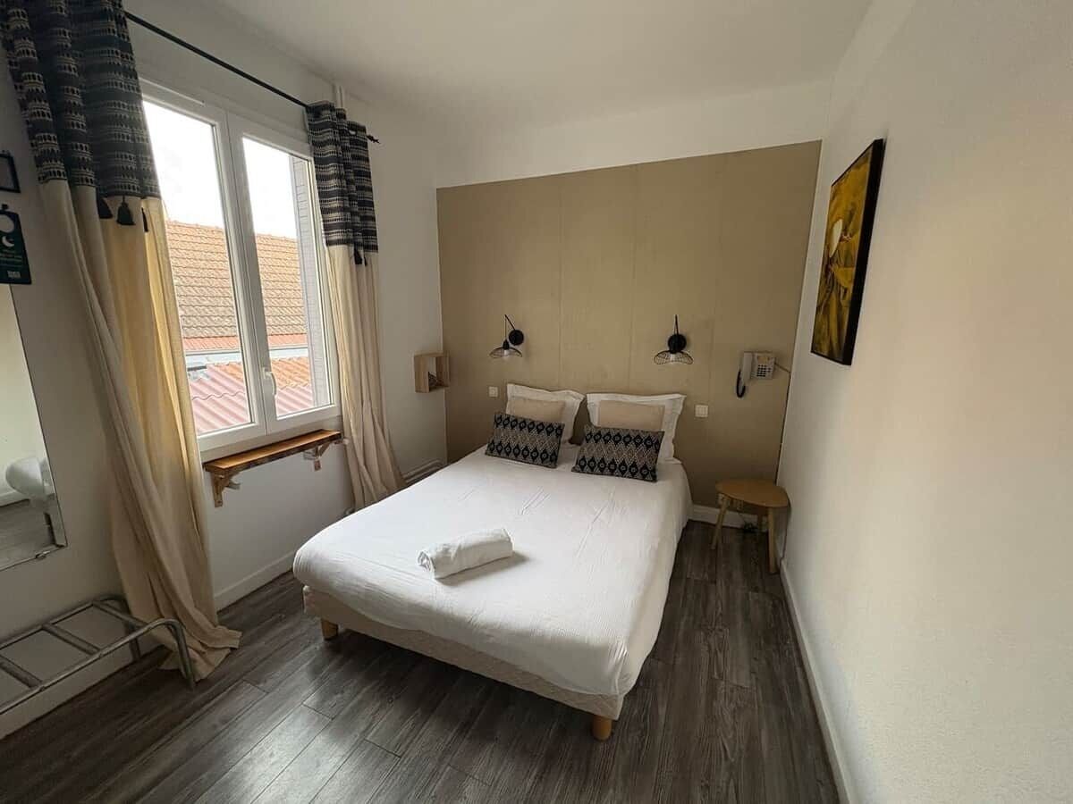 Fer et planche à repasser, Wi-Fi, draps fournis