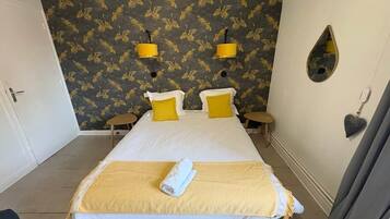 Fer et planche à repasser, Wi-Fi, draps fournis