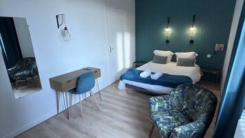 1 dormitorio, tabla de planchar con plancha, wifi y ropa de cama