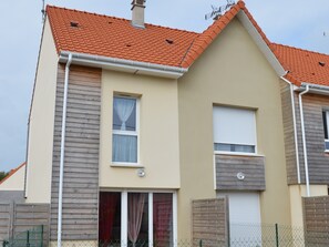 Exterior - Family home between beach and bay with private parking (Fort-Mahon-Plage)