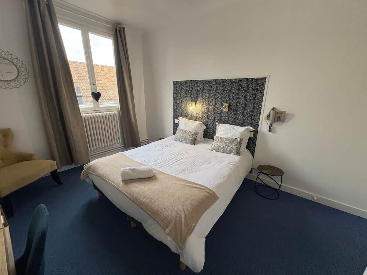 1 chambre, fer et planche à repasser, Wi-Fi, draps fournis