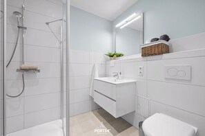 Hair dryer - “Apartment Amrum” in the heart of Büsum with balcony, centrally located and clos (Büsum)