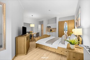 1 bedroom, free WiFi, bed sheets - "Ferienwohnung Krebs" in the heart of Büsum with balcony and close to the beach (Büsum)