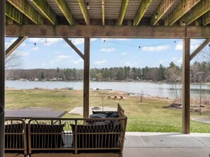Terrace/patio - Lakefront Retreat in Sand Lake (Sand Lake)