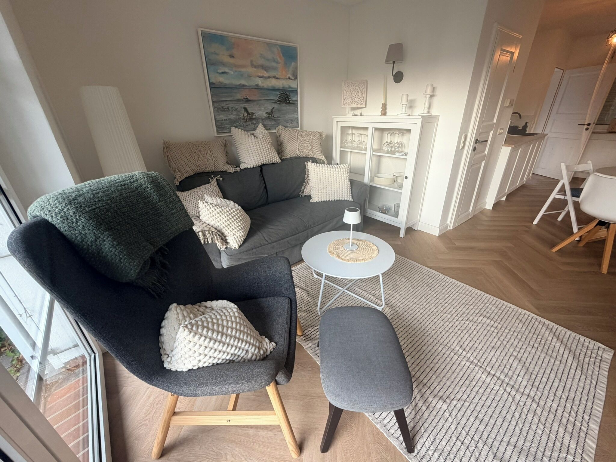 TV, fireplace, books, stereo