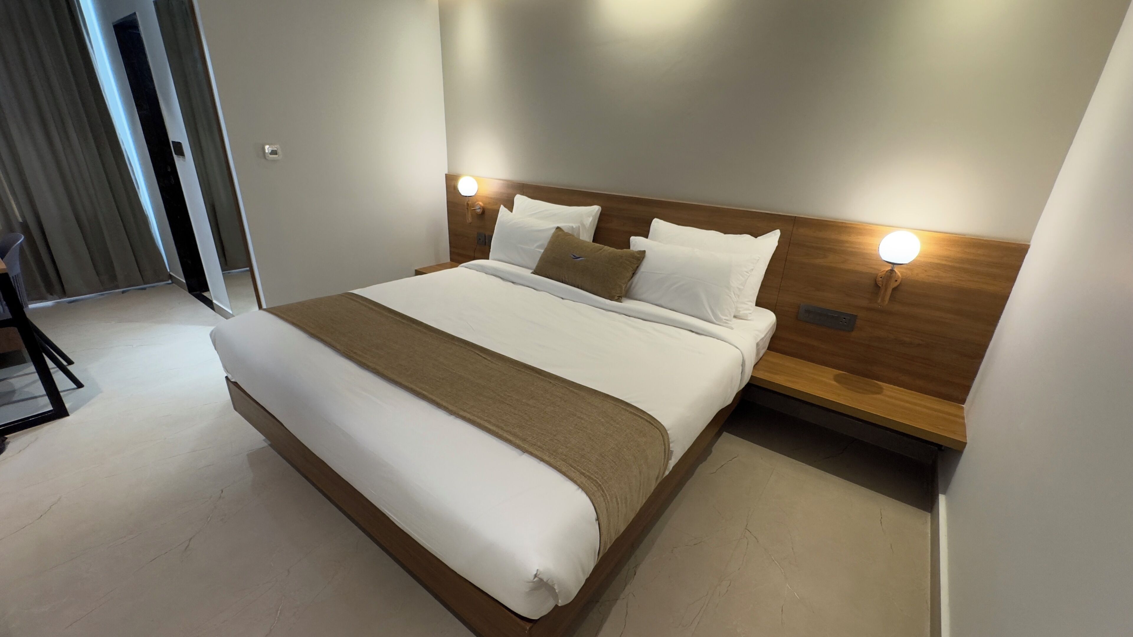 Deluxe Double Room | Desk, laptop workspace, free WiFi