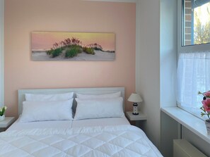 2 bedrooms, free WiFi - Cozy apartment up to 4 p. in a quiet location, WLAN, washing machine, pets allowed (Prerow)