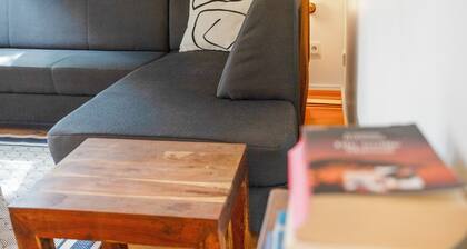 Stayplace No. 1: Open-Plan Design Apartment with Two Bedrooms and Modern Amenities