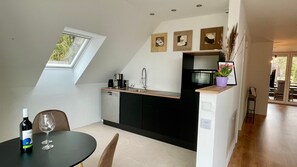 Kühlschrank, Ofen, Herdplatte, Geschirrspüler