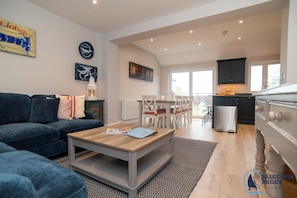 Living area - Stylish Sanctuary | Estuary Views | Outside Space (Salcombe)