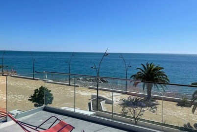 Fronte mare Alba chiara - 1° piano dx