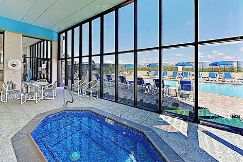 2BR w/ Patio, Luxury Perks: Suntide III - Unit 102