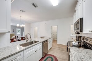 House (4 Bedrooms) | Interior - 1 Mi to Fsu: Group-friendly Midtown Getaway! (Tallahassee)