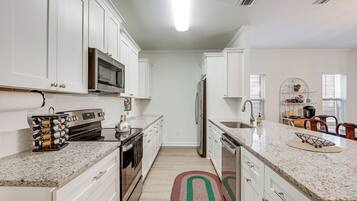 House (4 Bedrooms) | Bahagian dalam