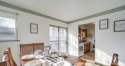 Red Line to Downtown! Inviting Home in Cleveland