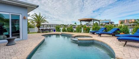 House (4 Bedrooms) | Front of property