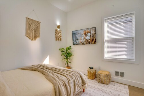 Spacious & Upscale Family Retreat: 5 Mi to NYC