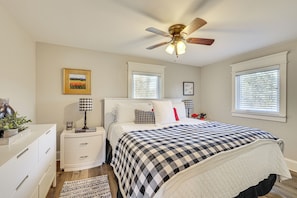 Interior - 5 Mi to Dtwn Chattanooga: Modern Family Getaway (Chattanooga)