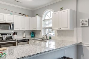 Apartment (2 Bedrooms) | Interior - The Magnolia Green: Golf Views, Pool & Patio (Myrtle Beach)