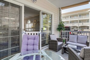 Apartment (2 Bedrooms) | Interior - The Magnolia Green: Golf Views, Pool & Patio (Myrtle Beach)