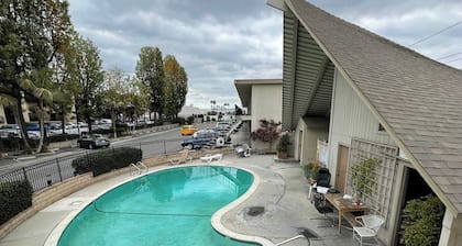 Akua Inn & Suites - Anaheim - Fullerton
