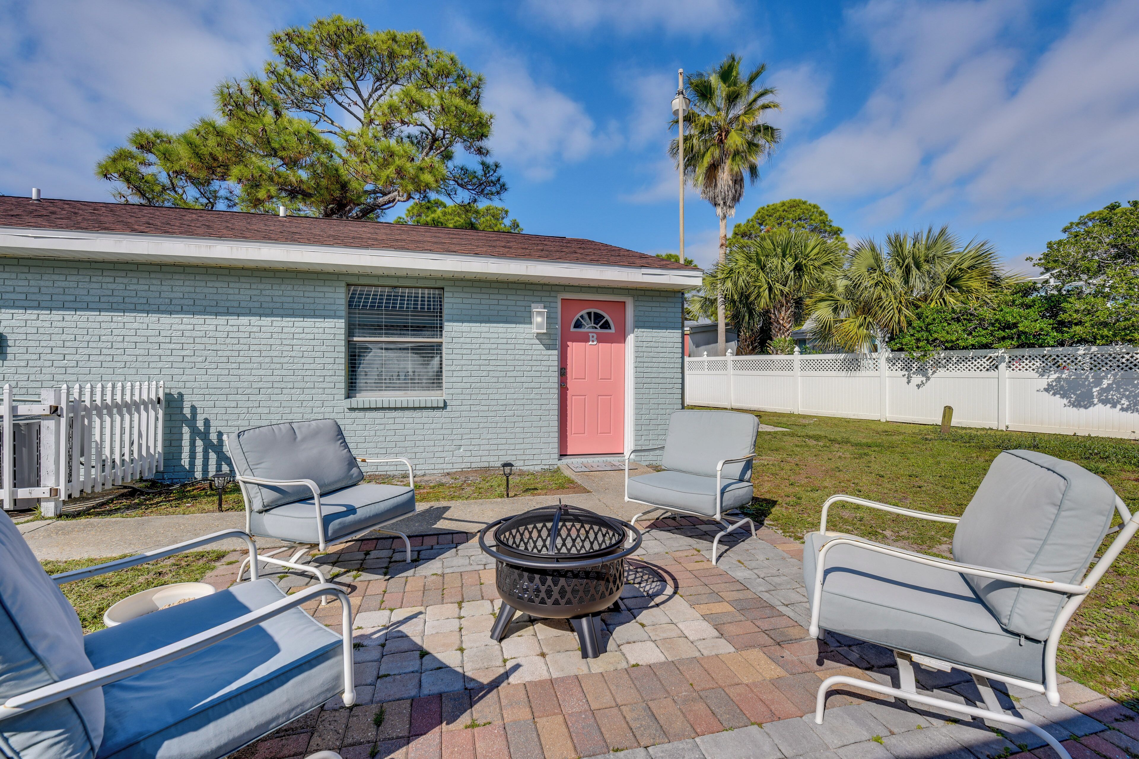 Apartment (2 Bedrooms) | Front of property