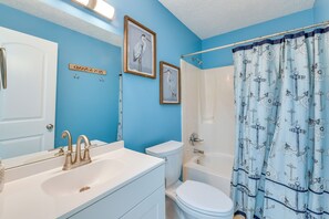 Interior - Steps to Sand! PCB Family Haven w/ Furnished Patio (Panama City Beach)