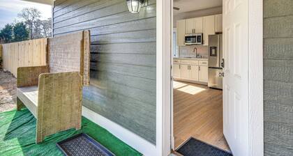 Outer Banks Couples Escape Near Beach & Gardens!