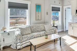 Apartment (1 Bedroom) | Interior - Outer Banks Couples Escape Near Beach & Gardens! (Wanchese)