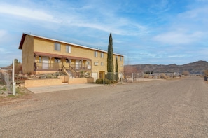 Apartment (2 Bedrooms) | Front of property - Adventure Base 2 Near Lake Powell (Kanab)