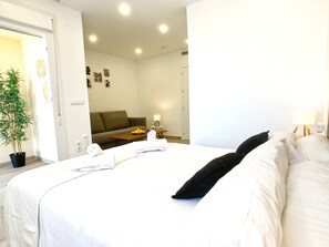 3 slaapkamers, een strijkplank/strijkijzer, gratis wifi, beddengoed